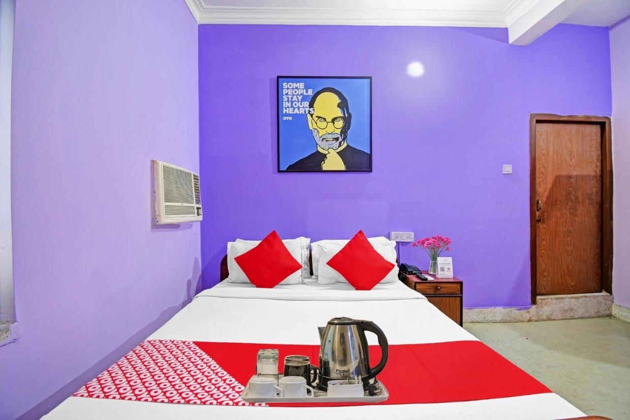 Oyo Flagship 89087 Brill Saltlake Centre Hotel 3*